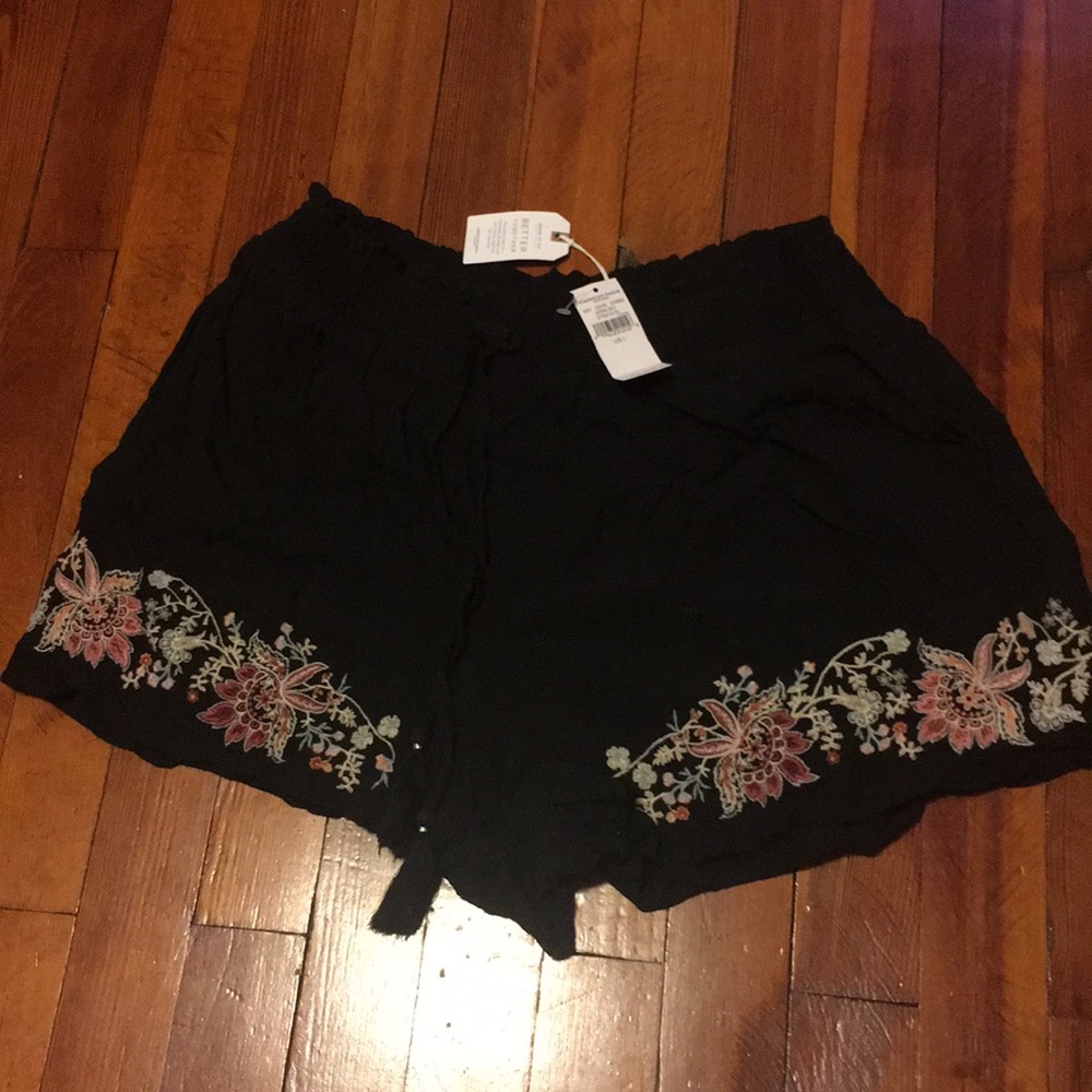 AE flowy shorts